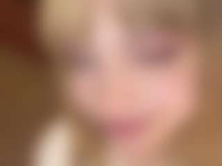 Live cam show with AuroreGlaeser - Tease on slutload