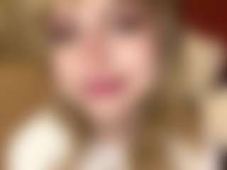 Live cam show with AuroreGlaeser - Blonde Hair Amateur on Camsoda