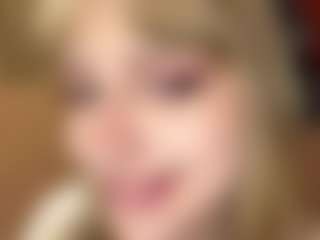 Live cam show with AuroreGlaeser - Blonde Hair Amateur on Camsoda