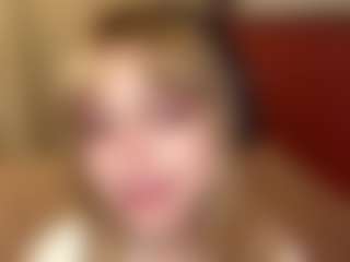 Live cam show with AuroreGlaeser - BBW HD on Soda Cam