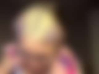 Live cam show with Sarah - Spank Blonde Hair on Camiplay Live