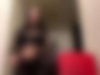 Live cam show with EleaseBabicz - Upskirt on Camsoda