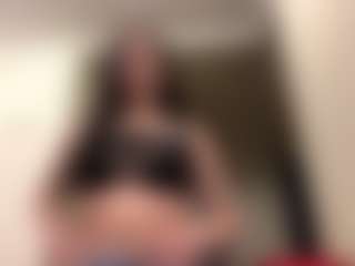 EleaseBabicz's Live Sex Cam Show
