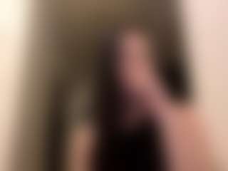 Live cam show with EleaseBabicz - Upskirt on Camsoda