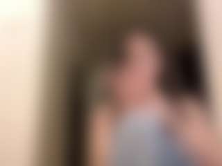 Live cam show with EleaseBabicz - Upskirt on Camsoda