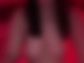 Live cam show with Itscherrylarue - Moaning on liverealitysex.com
