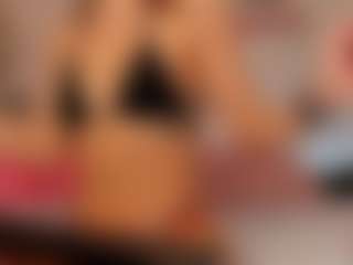 AnnieLaivly's Live Sex Cam Show