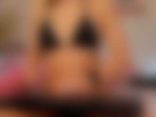 AnnieLaivly's Live Sex Cam Show