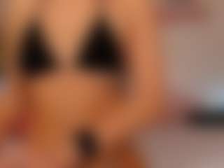 AnnieLaivly's Live Sex Cam Show