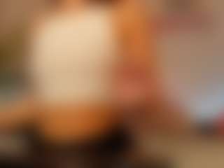 Live cam show with AnnieLaivly - HD Brown Hair on StripNow