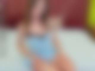 Live cam show with AylinHermosa - Brown Hair on StripNow