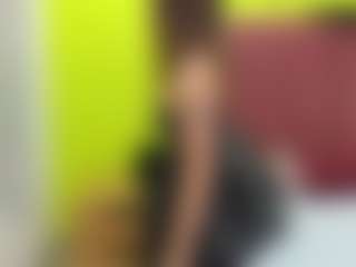 Live cam show with AylinHermosa - Brown Hair Petite on Camsoda