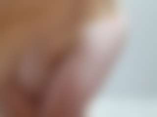 SparkleEmery's Live Sex Cam Show