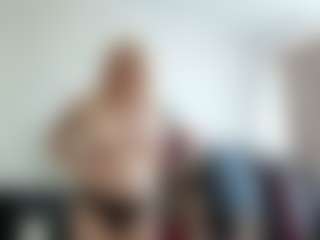 SparkleEmery's Live Sex Cam Show