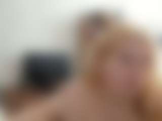 Live cam show with SparkleEmery - Blonde Hair on madthumbs