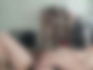 Live cam show with SparkleEmery - Blonde Hair on Camsoda