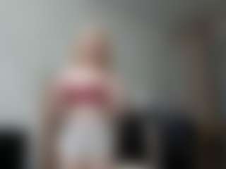 Live cam show with SparkleEmery - Middle Aged on Camsoda