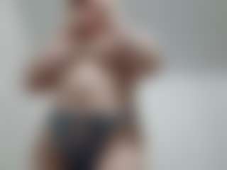 Live cam show with SparkleEmery - Solo on fapnchat
