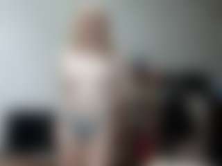Live cam show with SparkleEmery - Tease Blonde Hair on fapnchat