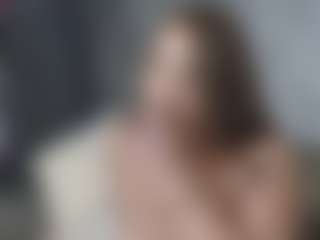 Show de cam en vivo con AlysiaVey - New MILF en Camsoda