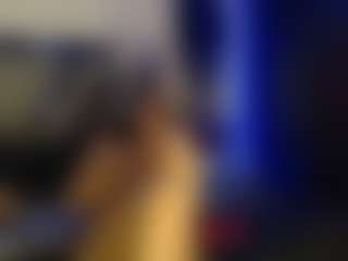 Live cam show with Celeste - Curvy Small Tits on Nude Chat * 1 On 1 Webcam Sex * Live Cam Show