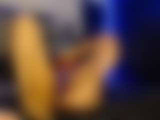 Live cam show with Celeste - Anal MILF on Streamer API