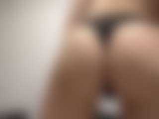 MonetMouzas's Live Sex Cam Show