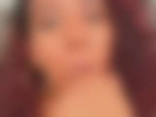 Live cam show with NahiaSoleil - New Brown Eyes on dropp.cam