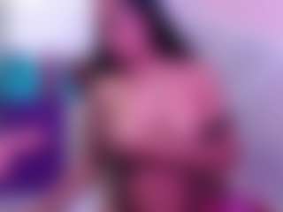 Spettacolo in cam dal vivo con VIOLETA-HIILS - New BBW su Camsoda