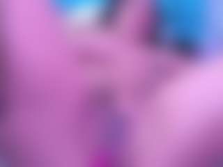 Live cam show with VIOLETA-HIILS - Control on Big Tits