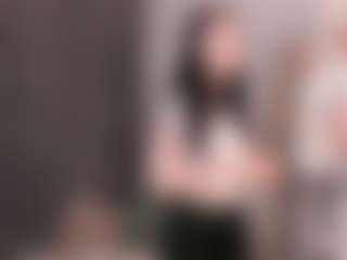 Live-camshow met CharlaDemeo - Flashing op Camsoda