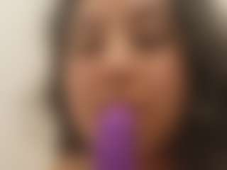 MarriedLatina's Live Sex Cam Show