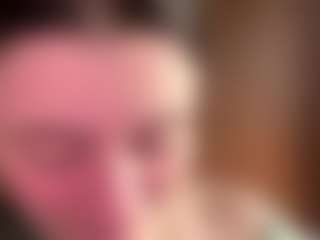 Live cam show with NedaGaunce - New Petite on Camsoda