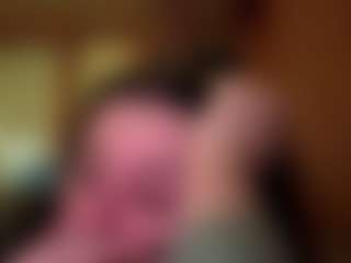 Live cam show with NedaGaunce - Nails on CamClone