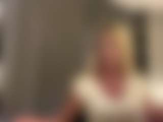 Eline's Live Sex Cam Show