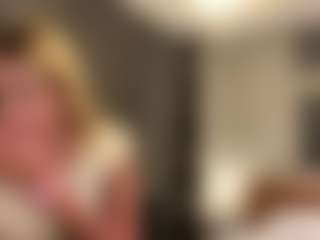 Live cam show with Eline - Teen (18+) on Camsoda