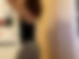 Live cam show with LeonorLangsam - Sexy on Camsoda
