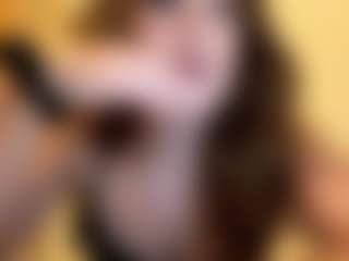 LeonorLangsam MILF webcam performer live streaming