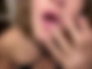 LeonorLangsam's Live Sex Cam Show