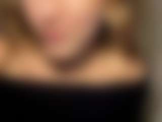 LeonorLangsam's Live Sex Cam Show