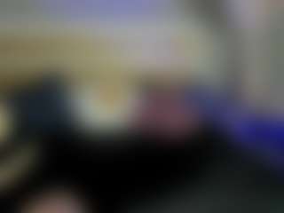 Live cam show with Lizi-Emberly - Normal on Cam Slut
