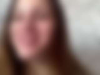 Live cam show with MagaretConliffe - Brown Hair Petite on Camsoda