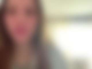 Live cam show with MagaretConliffe - Brown Hair Petite on Camsoda
