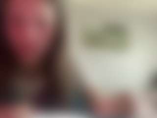 Live cam show with MagaretConliffe - Brown Hair Petite on Camsoda