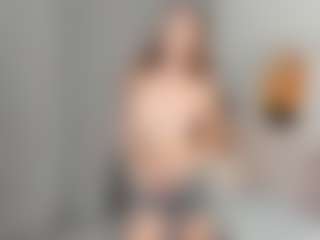 Live cam show with SharonBoaz - Fingering on CamClone