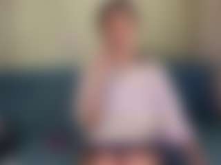 Sweety-Doris MILF webcam performer live streaming