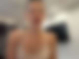 SynthiaBlanch's Live Sex Cam Show