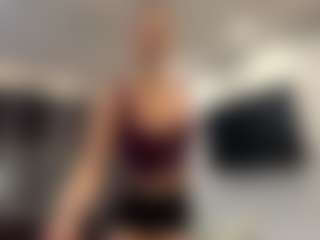 SynthiaBlanch's Live Sex Cam Show