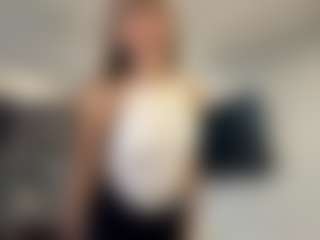 SynthiaBlanch's Live Sex Cam Show