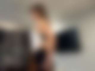 SynthiaBlanch's Live Sex Cam Show